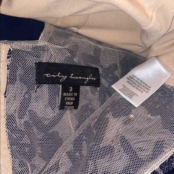 Prom dress. SIZE 3 - Picture 3 of 4